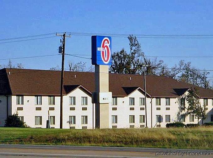 Motel 6-Metropolis, Il Екстериор снимка