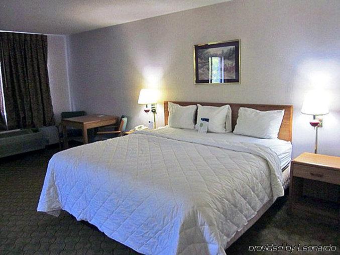 Motel 6-Metropolis, Il Екстериор снимка