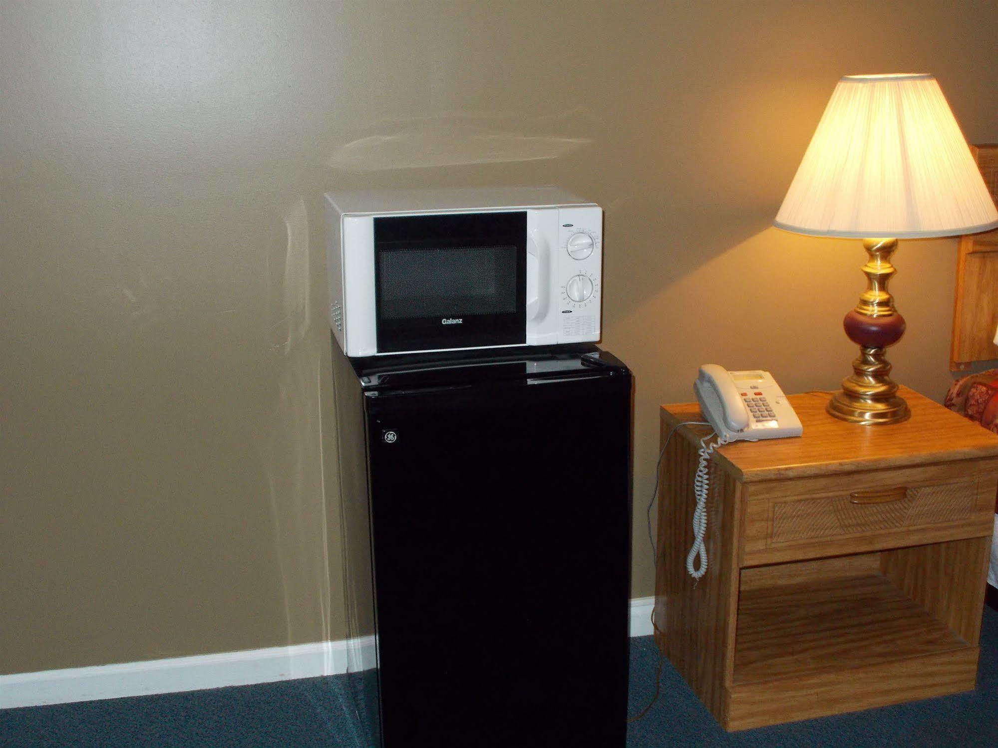 Motel 6-Metropolis, Il Екстериор снимка