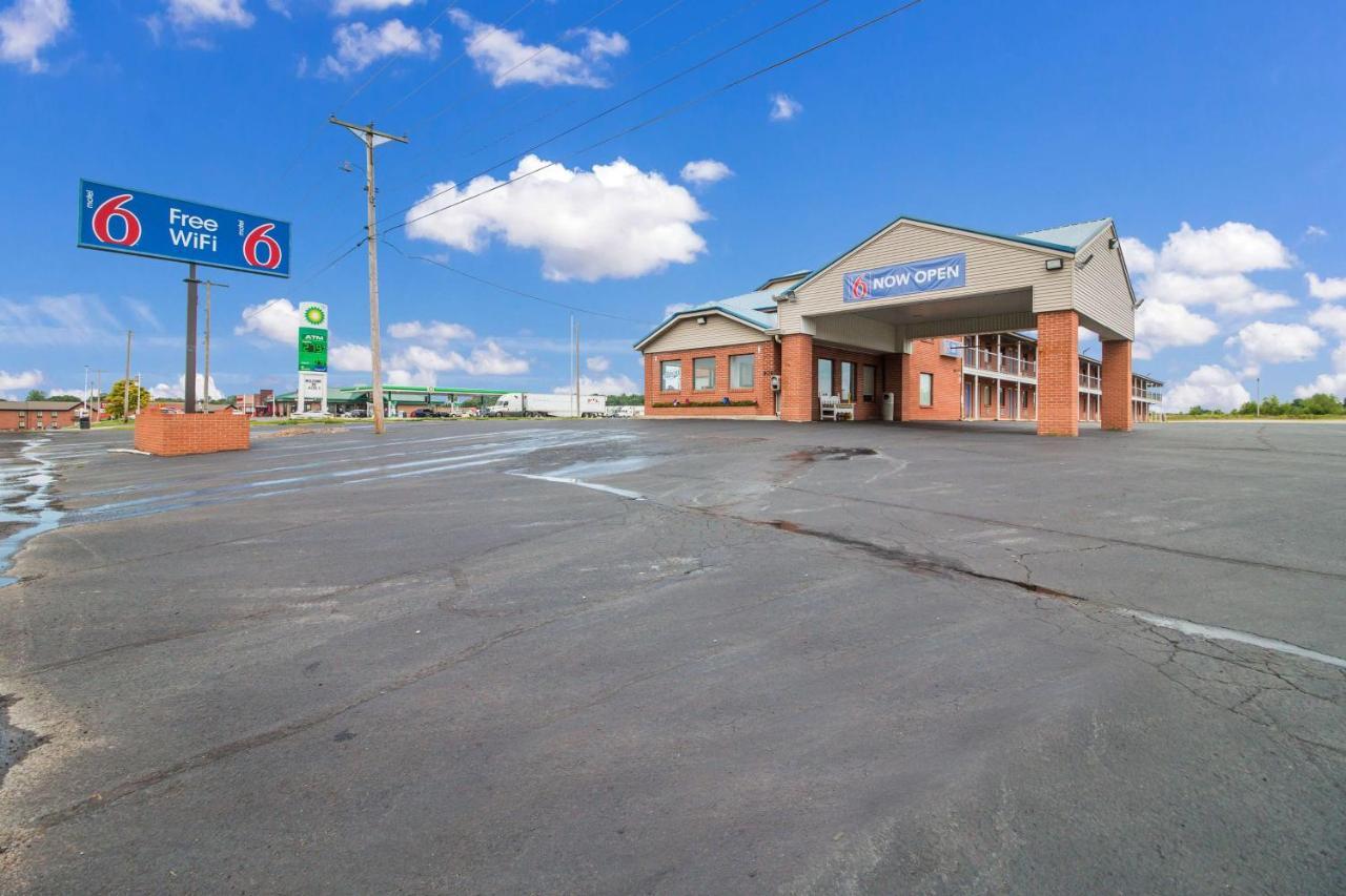 Motel 6-Metropolis, Il Екстериор снимка
